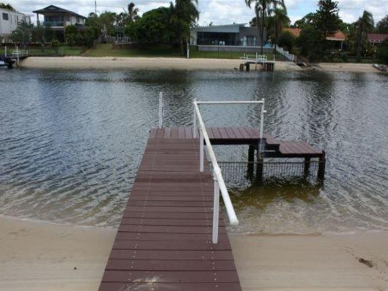 12 Grant Place, Broadbeach Waters QLD 4218