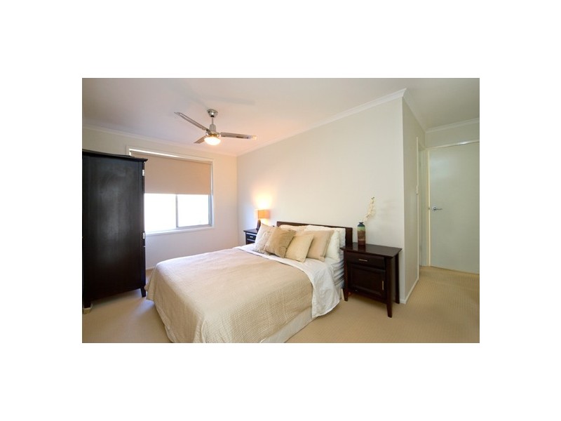 15 Tekapo Street, Broadbeach Waters QLD 4218