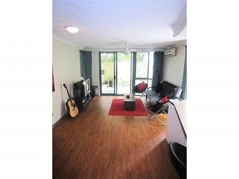 2/33 Australia Avenue, Broadbeach QLD 4218