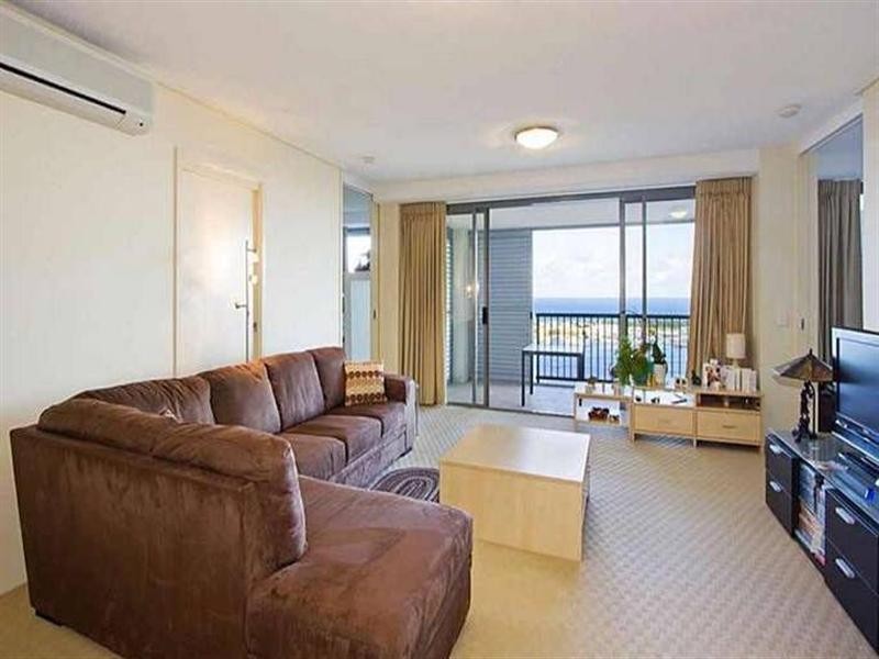 292/105 Scarborough Street, Southport QLD 4215
