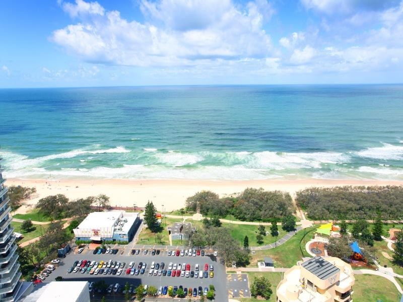 3102 Oracle, 4 Charles Avenue, Broadbeach QLD 4218