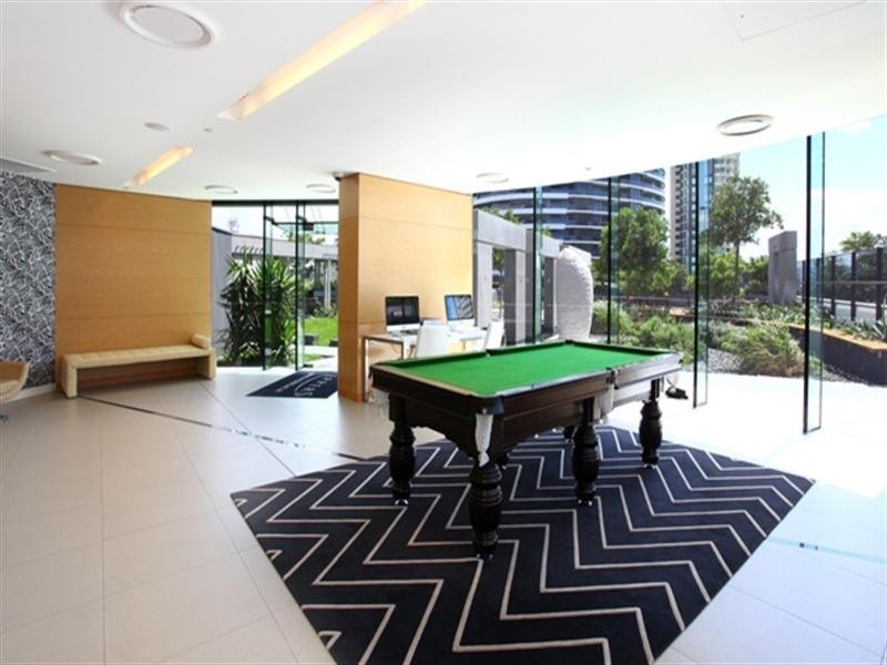 3102 Oracle, 4 Charles Avenue, Broadbeach QLD 4218