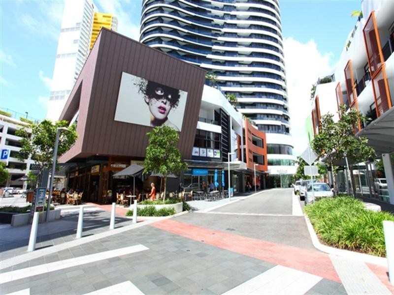 3102 Oracle, 4 Charles Avenue, Broadbeach QLD 4218