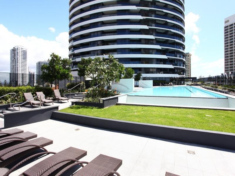 3102 Oracle, 4 Charles Avenue, Broadbeach QLD 4218