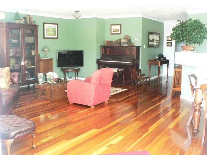 1/33 Old Burleigh Road, Surfers Paradise QLD 4217