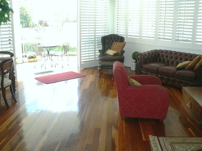 1/33 Old Burleigh Road, Surfers Paradise QLD 4217