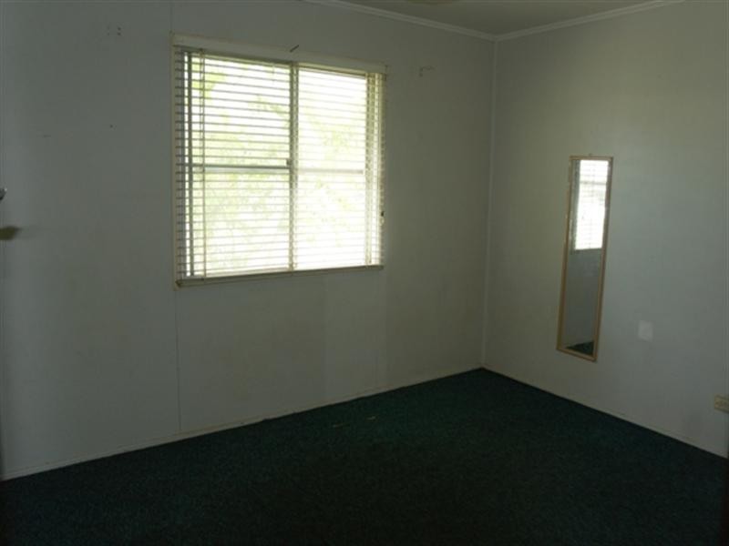 18 Allden Avenue, Labrador QLD 4215