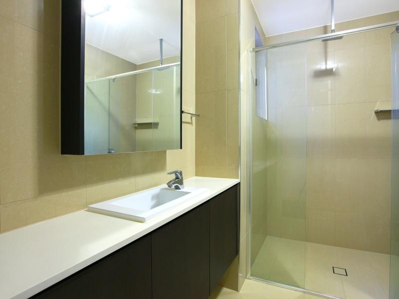 3/5021 Emerald Island Drive, Carrara QLD 4211