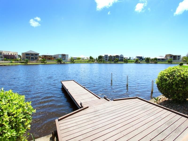 3/5021 Emerald Island Drive, Carrara QLD 4211