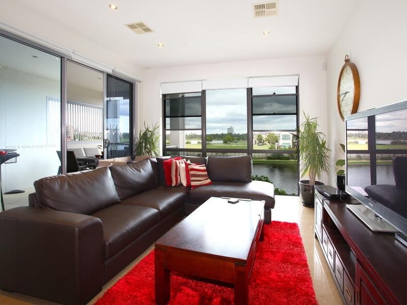 5/5019 Emerald Island Drive, Carrara QLD 4211