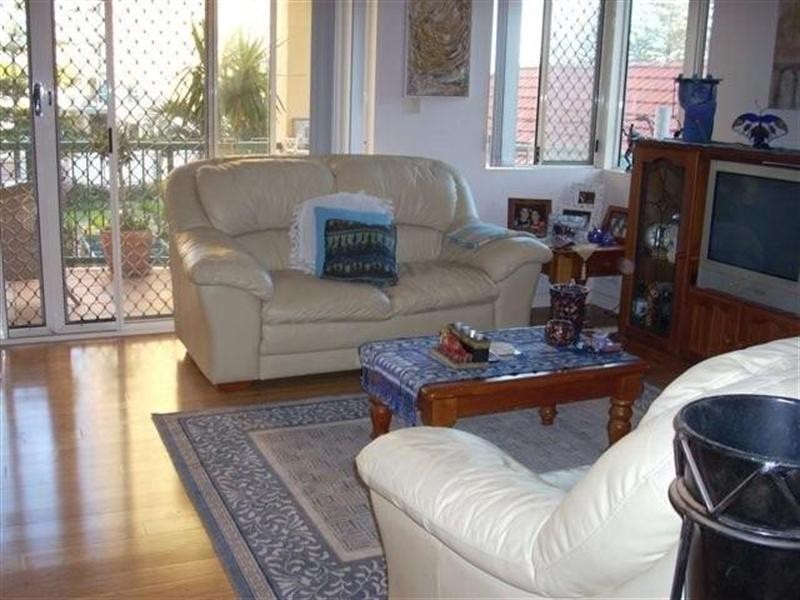 3/99 Old Burleigh, Broadbeach QLD 4218