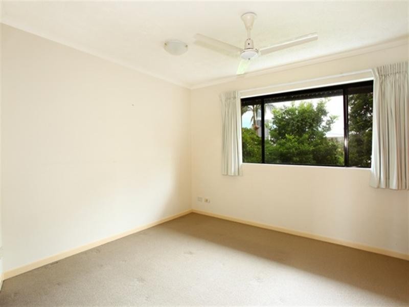 13/20 Illawong Street, Surfers Paradise QLD 4217