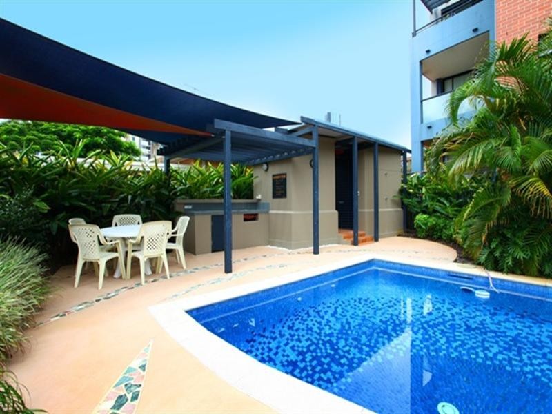 13/20 Illawong Street, Surfers Paradise QLD 4217