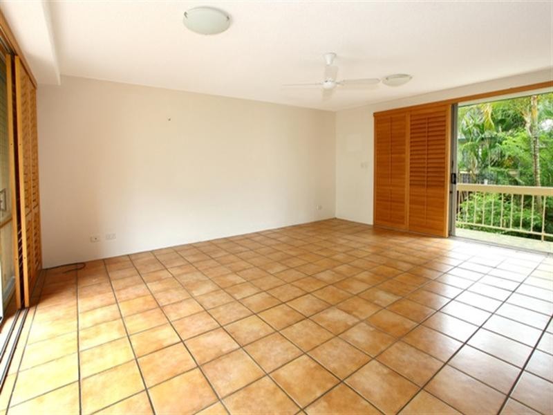 5/18 Tarcoola Crescent, Surfers Paradise QLD 4217