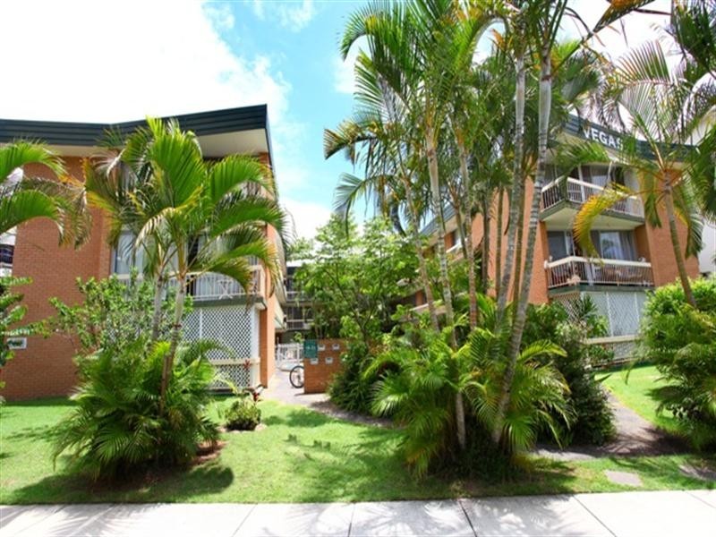 5/18 Tarcoola Crescent, Surfers Paradise QLD 4217