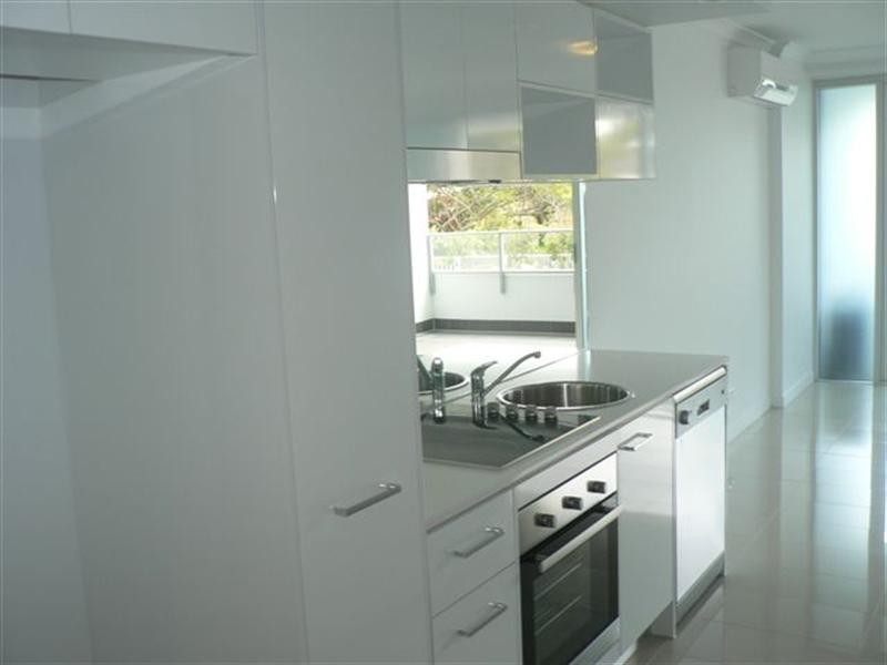 110/33-37 Madang Crescent, Runaway Bay QLD 4216