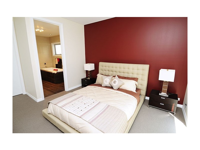 Unit 4 ‘Oasis on the Esplanade’, 32 Oatland Esplanade, Runaway Bay QLD 4216