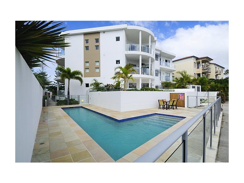 Unit 4 ‘Oasis on the Esplanade’, 32 Oatland Esplanade, Runaway Bay QLD 4216