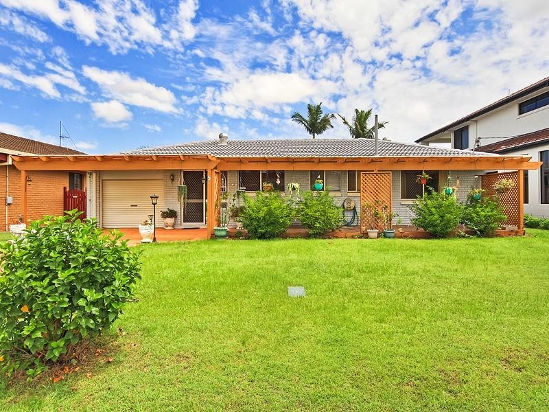 5 Sarasota Key, Broadbeach Waters QLD 4218