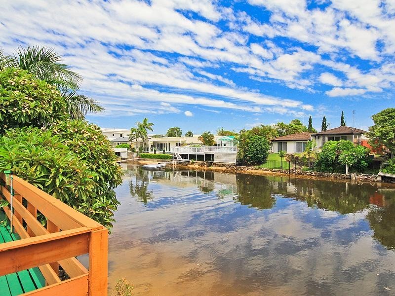 5 Sarasota Key, Broadbeach Waters QLD 4218
