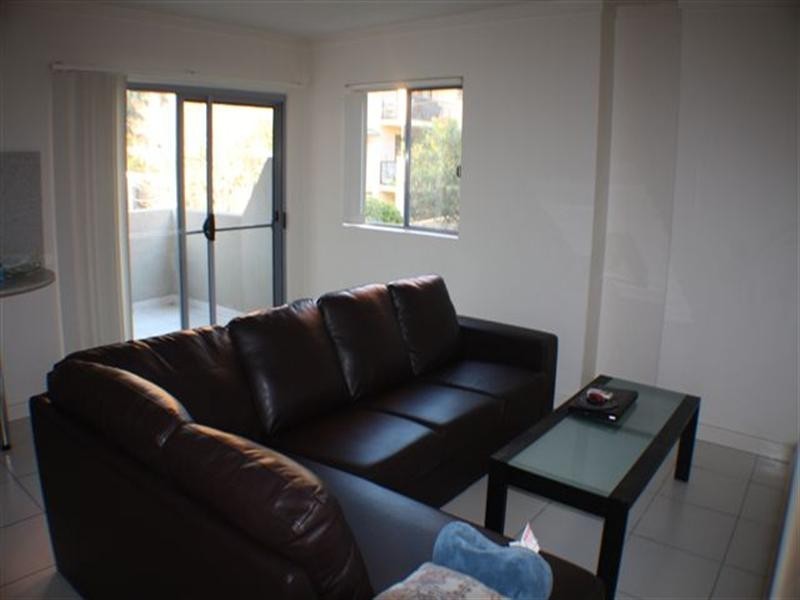 13/148 High Street, Southport QLD 4215