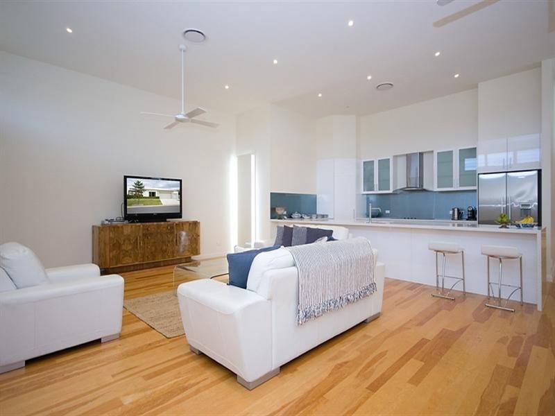 1029 Lakeview Terrace, Benowa QLD 4217