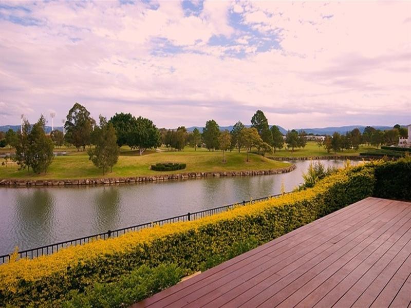 1029 Lakeview Terrace, Benowa QLD 4217