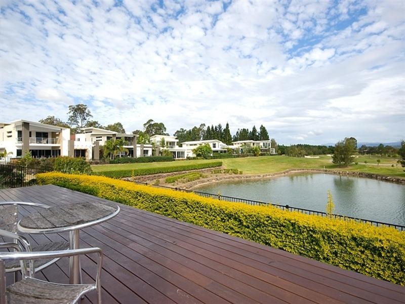 1029 Lakeview Terrace, Benowa QLD 4217
