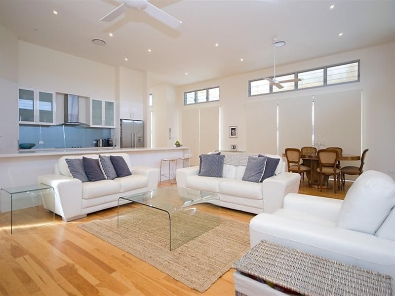 1029 Lakeview Terrace, Benowa QLD 4217