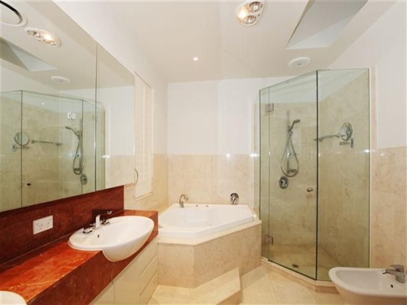 51 Hedges Avenue, Mermaid Beach QLD 4218