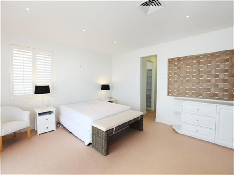 51 Hedges Avenue, Mermaid Beach QLD 4218