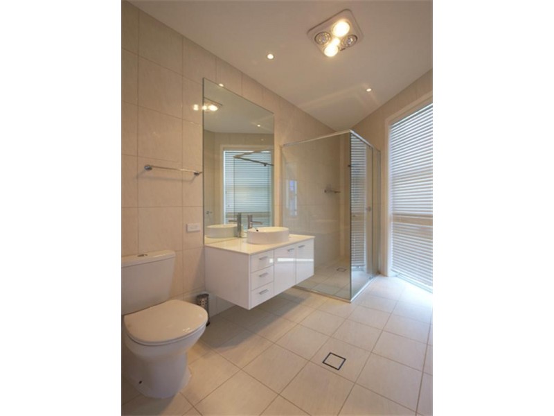 1037 Lakeview Terrace, Benowa QLD 4217