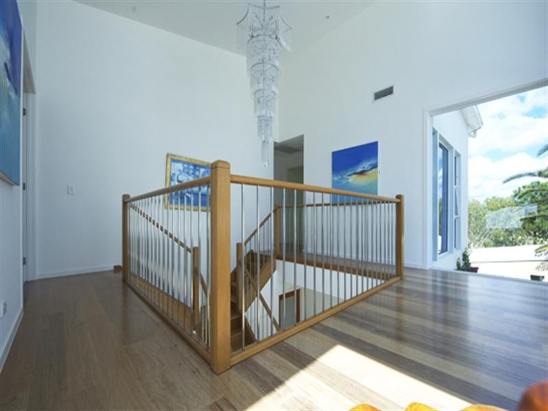 1037 Lakeview Terrace, Benowa QLD 4217