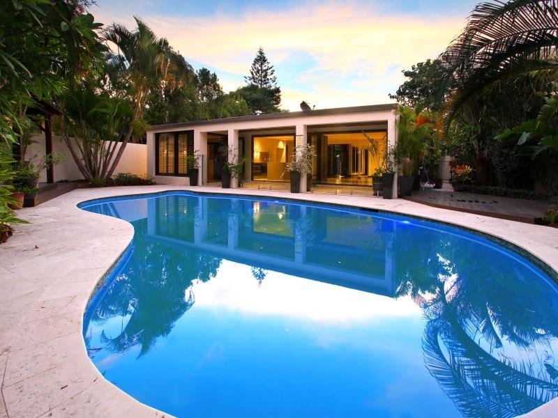 30 Remo Street, Isle Of Capri QLD 4217