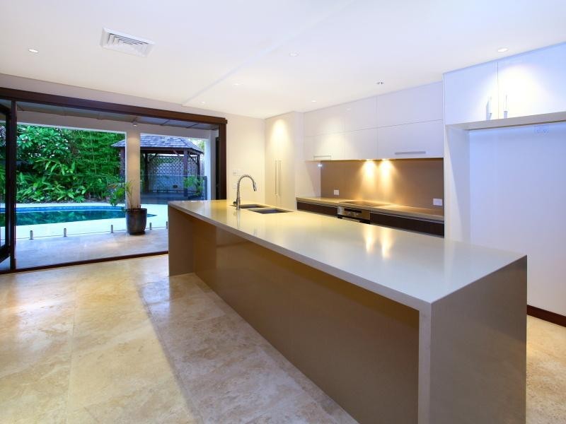 30 Remo Street, Isle Of Capri QLD 4217