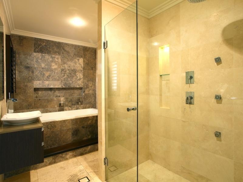 30 Remo Street, Isle Of Capri QLD 4217