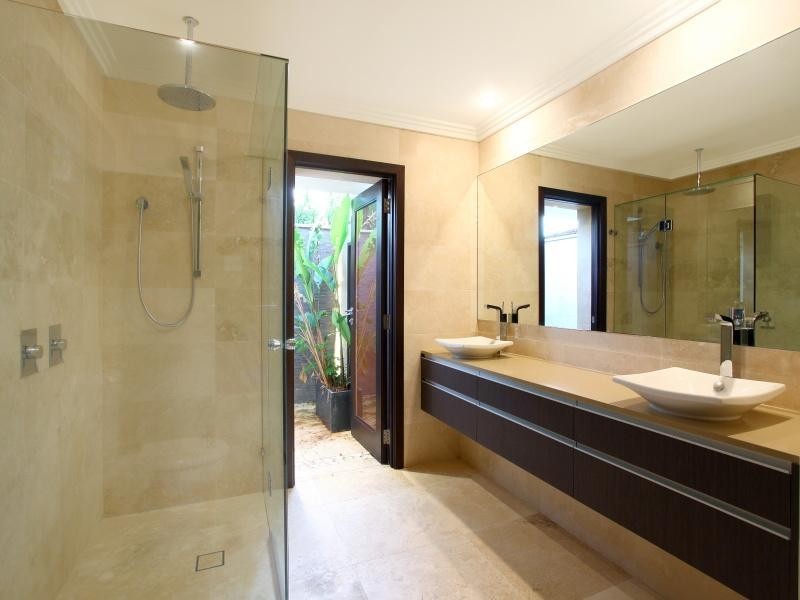 30 Remo Street, Isle Of Capri QLD 4217