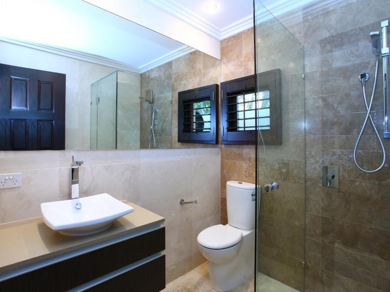 30 Remo Street, Isle Of Capri QLD 4217