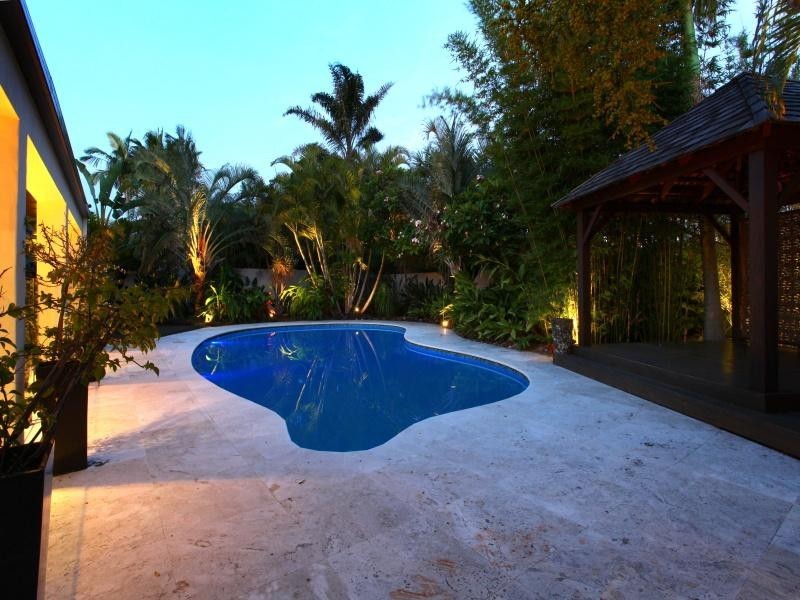 30 Remo Street, Isle Of Capri QLD 4217