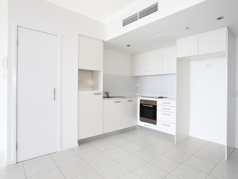 183 ‘Ocean Pacific’, 25 Surf Parade, Broadbeach QLD 4218