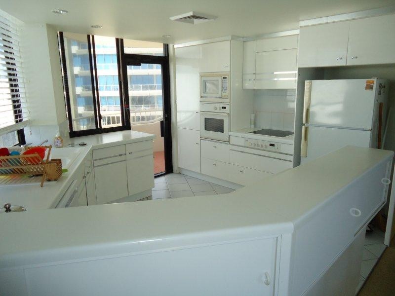 4 ‘On The Park’ 255 Hedges Avenue, Mermaid Beach QLD 4218