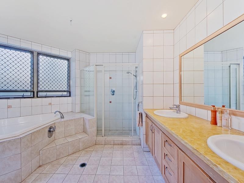 65 ‘Oceana’ 100 Old Burleigh Road, Broadbeach QLD 4218