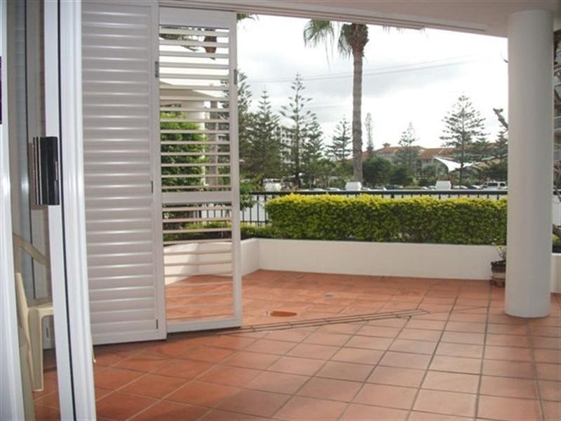 4/3 Federation Avenue, Broadbeach QLD 4218