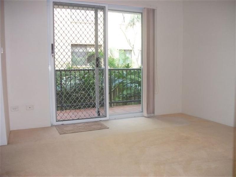 4/3 Federation Avenue, Broadbeach QLD 4218