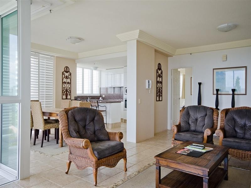 27 (6A) ‘Carmel by the Sea’ 177 Old Burleigh Road, Broadbeach QLD 4218