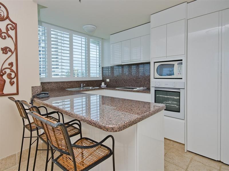 27 (6A) ‘Carmel by the Sea’ 177 Old Burleigh Road, Broadbeach QLD 4218