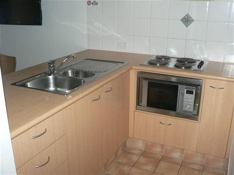 5/21 Peerless Avenue, Mermaid Beach QLD 4218