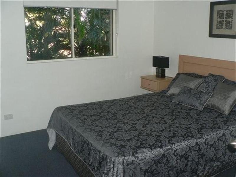 5/21 Peerless Avenue, Mermaid Beach QLD 4218