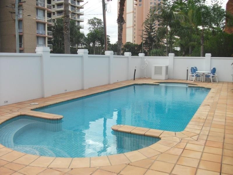 4/3 Federation Avenue, Broadbeach QLD 4218