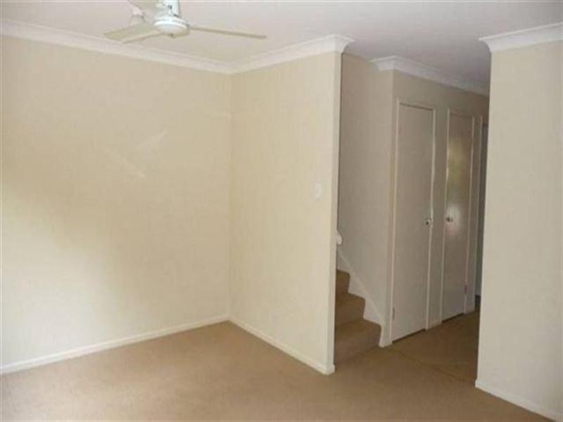 8/119 Pohlman Street, Southport QLD 4215